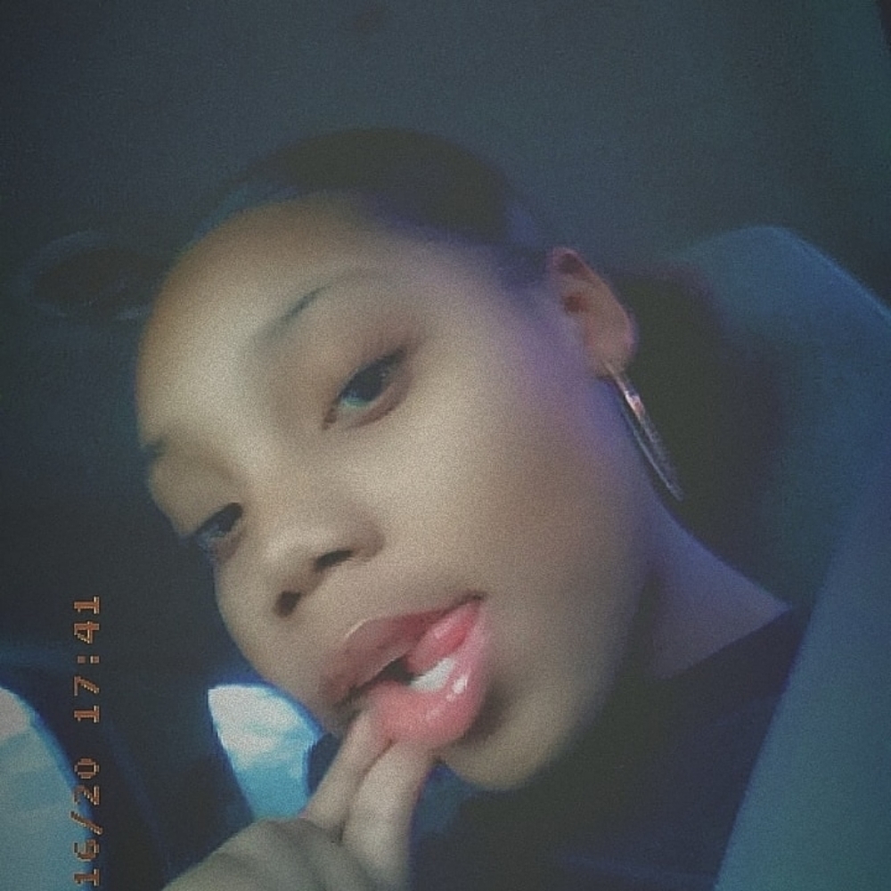 Meet your Posher, Liz